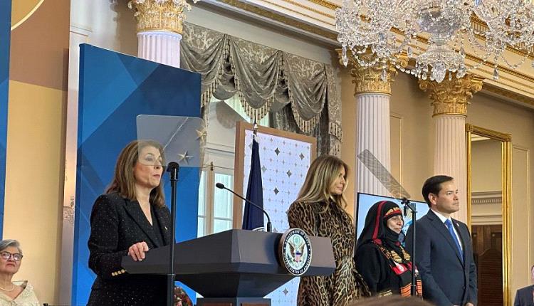 الخارجية الامريكية تكرم الناشطة 