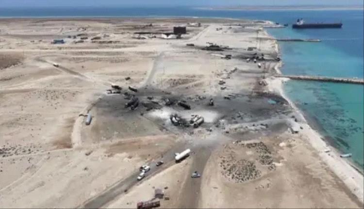تعطيل ميناء "رأس عيسى".. هل ينهار تمويل الحوثيين؟