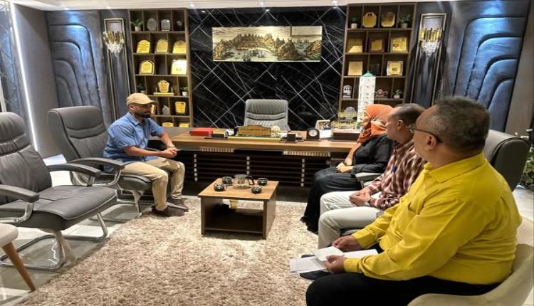 عدن .. اجتماع برئاسة مدير عام صيرة لمناقشة الوضع الصحي والحد من انتشار الحميات