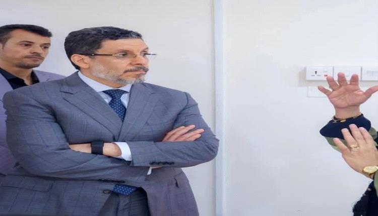 الداعري يوجه انتقادات لاذعة للحكومة ويدعو رئيس الوزراء للاستقالة