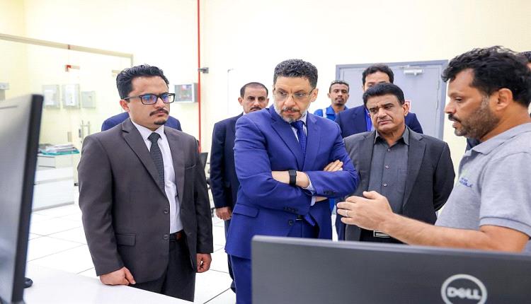 رئيس الوزراء يوجه بعدد من الحلول الاسعافية العاجلة لمعالجة انقطاعات الكهرباء في عدن