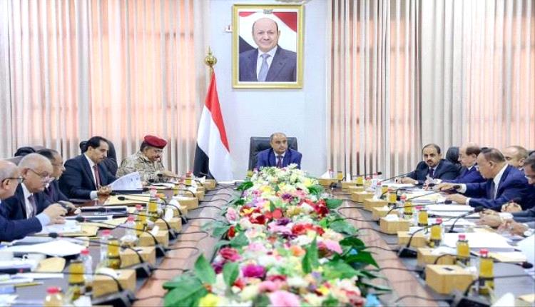 (تقرير).. رئيس الوزراء "سالم بن بريك" يقود خطة عاجلة لاستعادة الاستقرار الاقتصادي في اليمن
