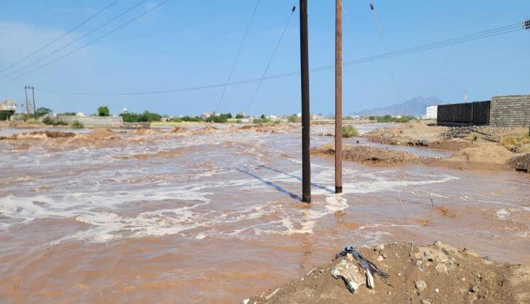 توقف تموين المياه من حقل بئر أحمد بعد تضرر الخط الرئيسي جراء السيول في عدن