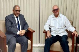 سفير اليمن في كوبا يبحث تعزيز التعاون الثنائي مع الخارجية الكوبية