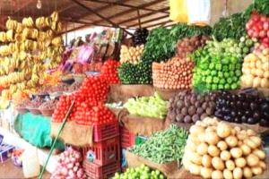 استقرار أسعار الخضروات والفواكه في أسواق عدن