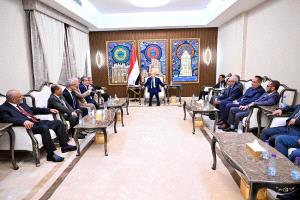 الرئيس العليمي يلتقي قيادات التكتل الوطني لمناقشة مستجدات الأوضاع ودعم الإصلاحات الوطنية