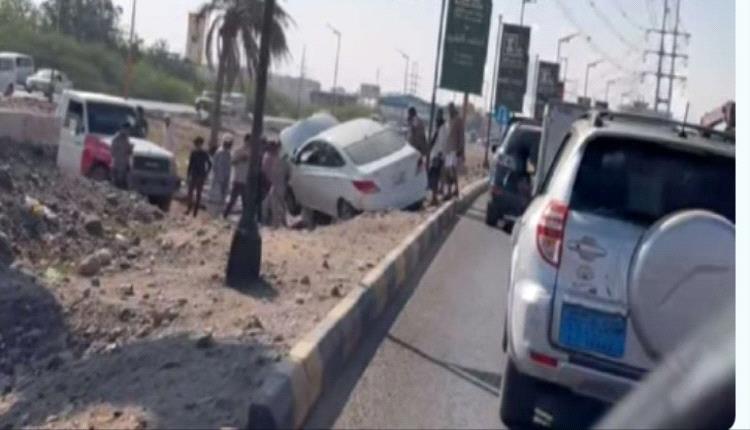 حادث سير عنيف على خط إنماء بعدن بسبب تجاوز السرعة