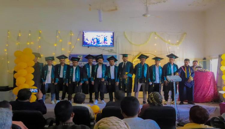 تهنئة فخر واعتزاز آل حفيظ بتخرج نجليهم الطالب نائف مصطفى حفيظ والطالب محمد جهاد حفيظ