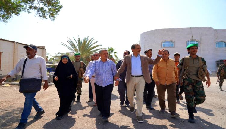 لملس يشدد على تسريع مشاريع الطرق والإنارة ويوجه بمعالجة المعوقات