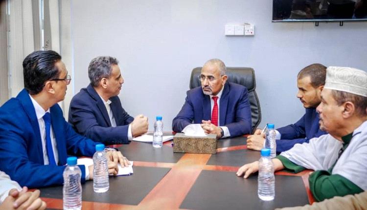 الزُبيدي يؤكد من وزارة الإدارة المحلية على تعزيز دور السلطات المحلية ودعم برامج التنمية