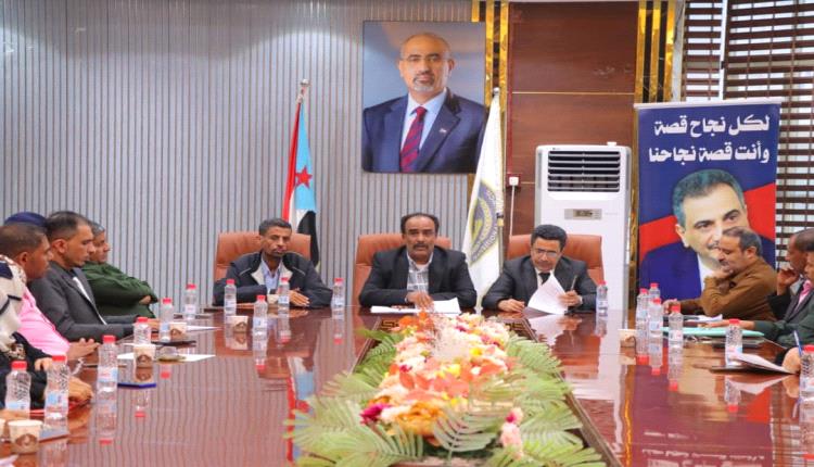 تنفيذي خور مكسر يعقد اجتماعه الدوري ويؤكد تأييده لخطوات الزُبيدي نحو استعادة دولة الجنوب