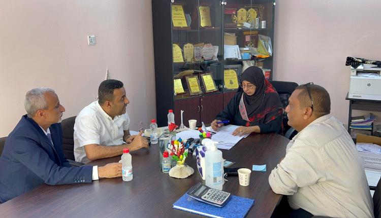 الشبحي يطّلع على جاهزية الإمداد الدوائي للمرافق الصحية