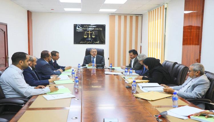 مجلس القضاء الأعلى يقر رفع الحصانة عن قاضٍ وإحالة قاضيين للمحاسبة