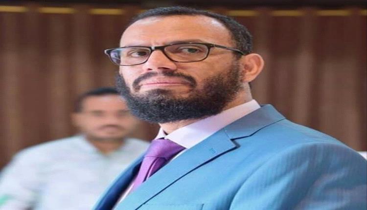 هاني بن بريك: قصف ميناء حضرموت اعتداء على منشأة مدنية وانتهاك للقانون الدولي الإنساني