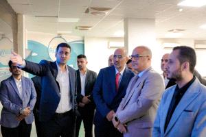 الزُبيدي يتفقد جاهزية وزارة الاتصالات وتقنية المعلومات ويؤكد أهمية تطوير القطاع