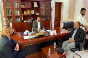 النائب العام ونائب وزير الصناعة يبحثان تشديد الرقابة على الأسواق وأسعار الأدوية والسلع قبل رمضان