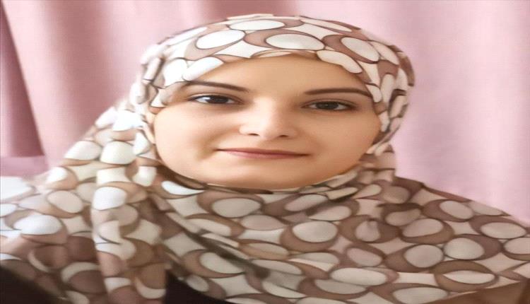 كاتبة عدنية تحذر من التدهور المقلق للعملية التعليمية