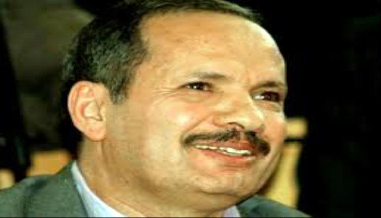 استياء أكاديمي واسع بعد إسقاط اسم "الدكتور الظاهري" من كشوفات رواتب جامعة صنعاء