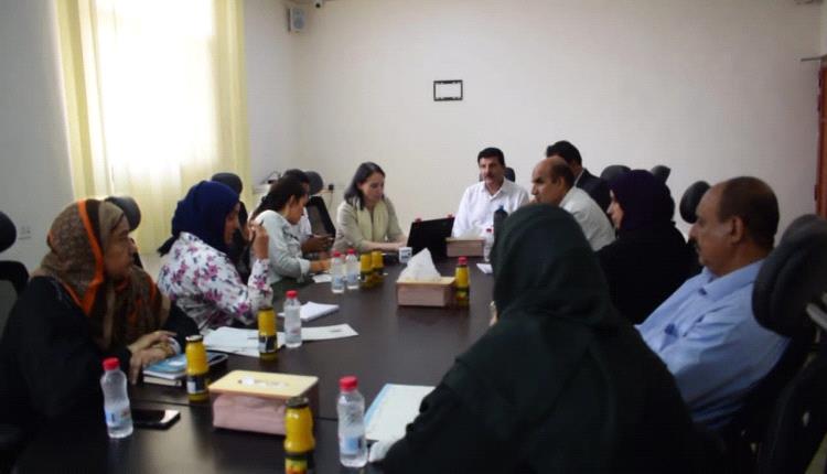 اللجنة الوطنية للتحقيق تلتقي فريق العقوبات التابع لمجلس الأمن في عدن