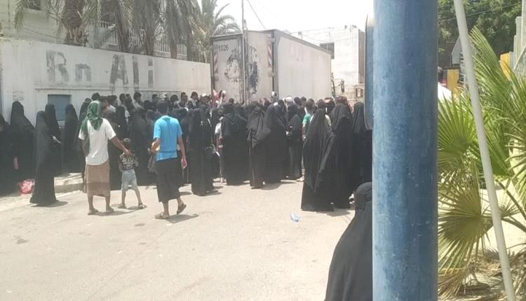 أبين: دعوات لتحرك عاجل عقب دخول شحنة لحوم فاسدة إلى جعار