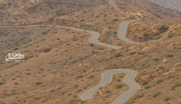 جهود متقدمة لفتح طريق عقبة ثرة وفريق الرايات البيضاء يلتقي محافظ أبين