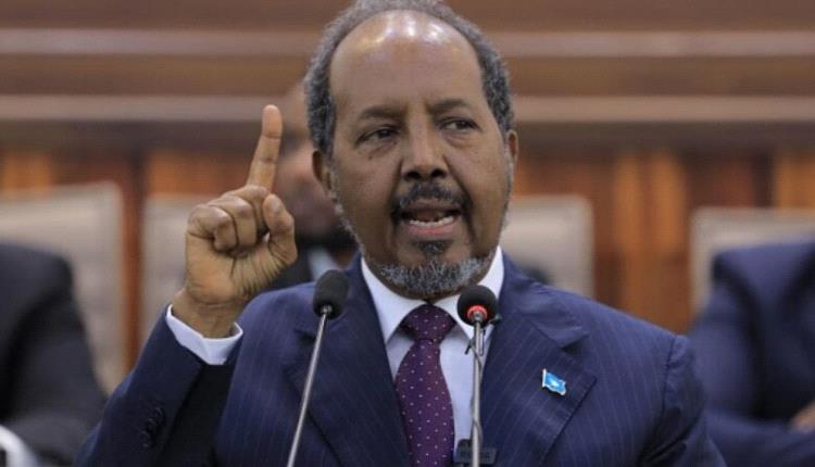 الصومال يكشف شبكة تهريب أسلحة خطيرة بين الحوثيين وداعش
