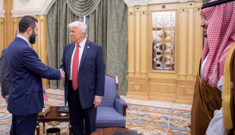 ترامب: الاعتراف بالحكومة السورية ورفع العقوبات رغم تحفظات إسرائيل