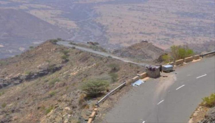 طيران حوثي يستهدف جبهة ثرة في لودر