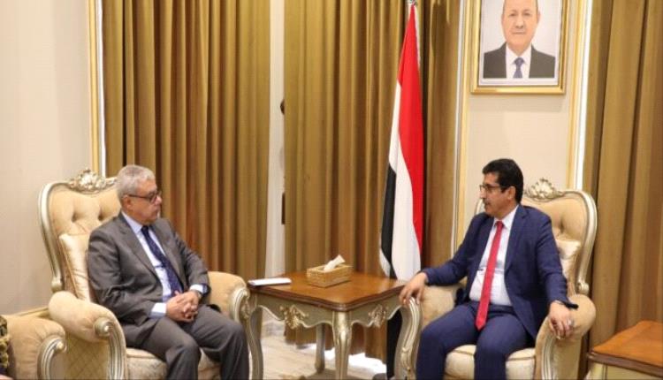 وكيل وزارة الخارجية يبحث مع السفير المصري سبل تعزيز التعاون الثنائي