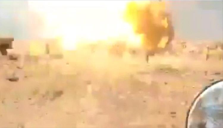 الأمريكي للعدالة: عشرات الضحايا ما زالوا تحت الأنقاض نتيجة انفجار مخزن سلاح حوثي بصنعاء