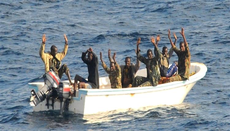 اختطاف 27 صيادًا يمنيًا من قبل قراصنة صوماليين ومطالبة بفدية مالية