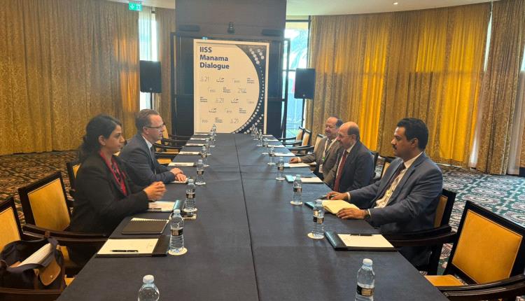 الزنداني يبحث مع السفير الكندي تعزيز العلاقات الثنائية ودعم الجهود الإنسانية في اليمن