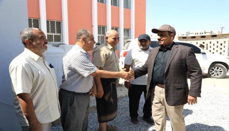 ​محافظ حضرموت الأستاذ مبخوت بن ماضي يُدشّن مشاريعًا كهربائية حيوية بقدرة 61.5 ميجافولت أمبير