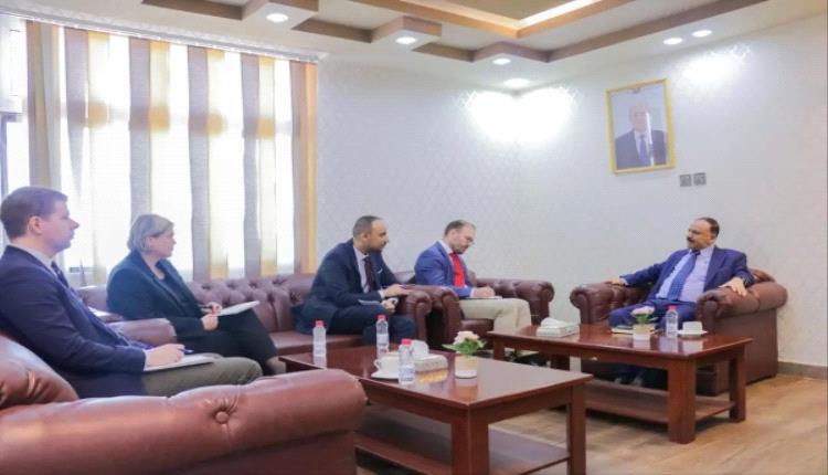 وزير النقل: الحوثيون يعرقلون حركة الطيران ويواصلون السيطرة على مركز الملاحة الجوية في صنعاء