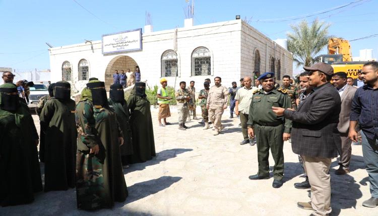 محافظ حضرموت الأستاذ مبخوت بن ماضي يضع حجر الأساس لمركز الشرطة النسائي النموذجي بمدينة المكلا لتعزيز الأمن الاجتماعي