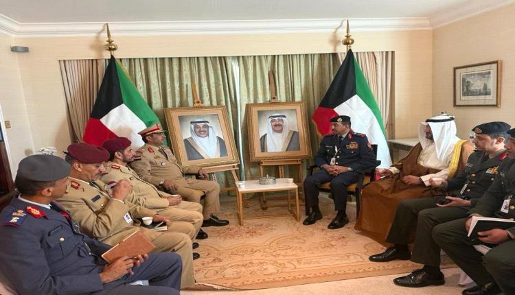 رئيس هيئة الأركان يبحث التعاون العسكري والدعم مع قادة الجيوش في حوار المنامة