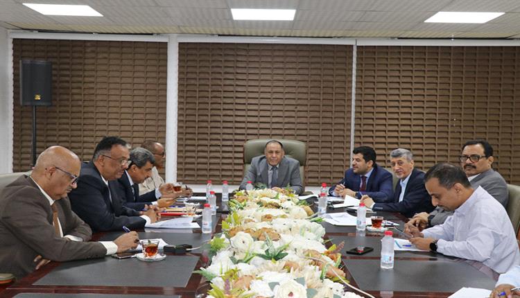 اللجنة الوطنية لتنظيم وتمويل الواردات تشدد على أهمية الالتزام الكامل من قبل البنوك وشركات الصرافة وكافة الجهات ذات العلاقة بالتدابير التنظيمية المعتمدة