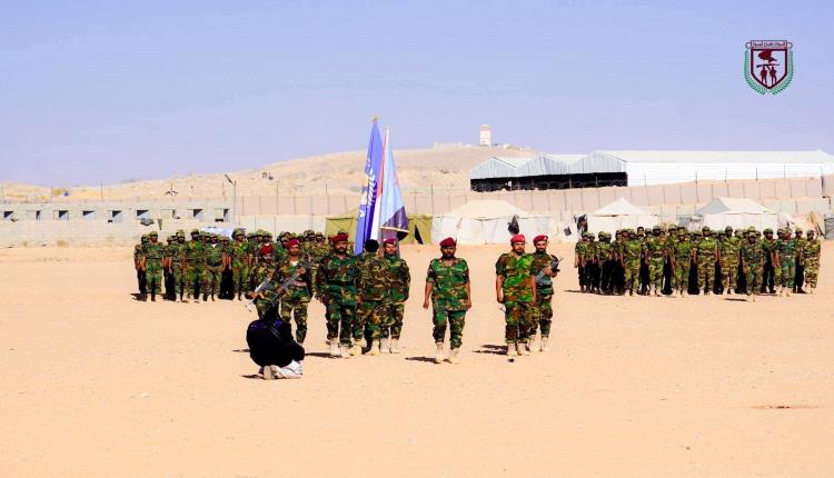 قوات دفاع شبوة تحتفل بتخريج اللواء الثامن واستعراض جاهزيته القتالية