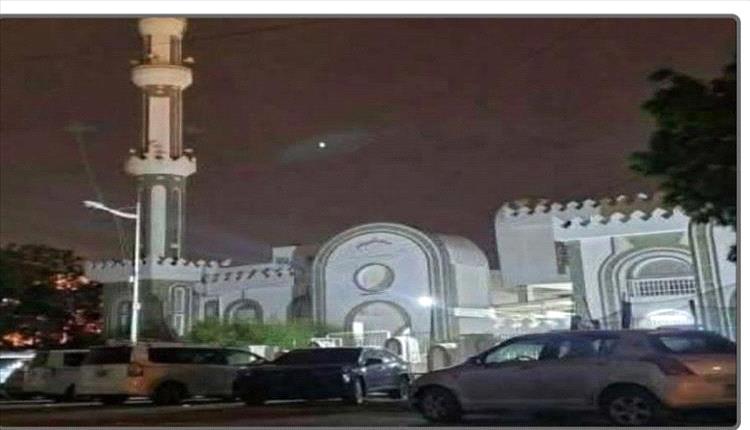 خلاف على الإمامة يؤدي إلى إغلاق مسجد في عدن