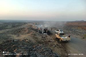 تسجيل فيديو لأحد الركاب قبل احتراق حافلة صقر الحجاز في العرقوب بأبين.. شاهد