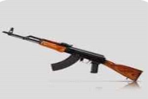 جريمة صادمة.. شاب يطلق النار على أقاربه ويودي بحياة اثنين ويصيب ثالثًا