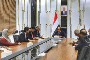 محافظ حضرموت الأستاذ مبخوت بن ماضي يبحث مع وفد الاتحاد الأوروبي تعزيز التعاون والاستقرار ودعم جهود السلام والاقتصاد المحلي