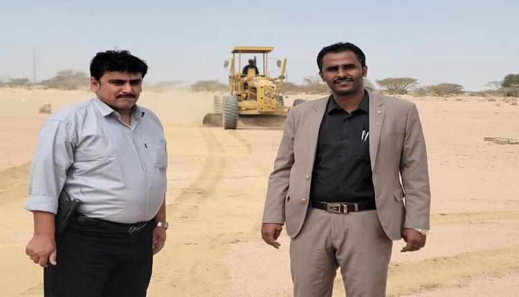 الأشغال وهيئة الأراضي تبدآن أعمال المسح والشق لمخطط مدينة المارينا السكنية السياحية في عتق