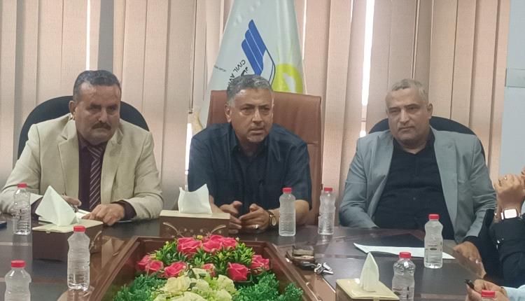 نائب محافظ عدن يوجه بمعالجة عاجلة للإشكاليات الخدمية في مطار عدن الدولي