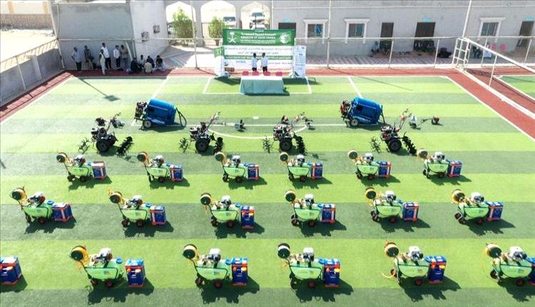 حضرموت: مركز الملك سلمان يدشن توزيع مدخلات زراعية حديثة لدعم الزراعة المستدامة