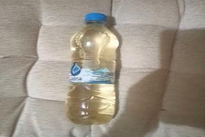 صحفي يمني يهدد بحرق نفسه في تعز.. احتجاج على تغييب العدالة وتجاهل قضية نجله المختطف