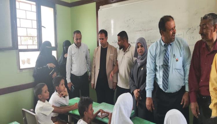 الوكيل الشوذبي يتفقد طلاب ذوي الاحتياجات الخاصة بالبريقة