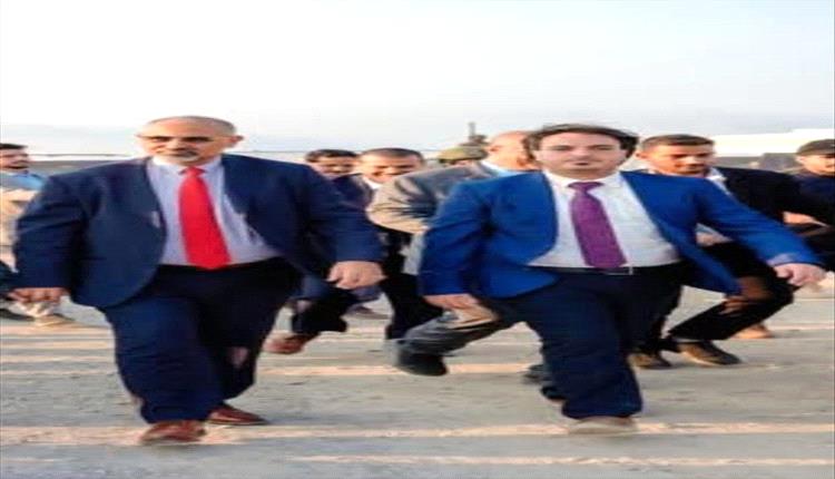 وزير الكهرباء يؤيد قرارات الرئيس (الزبيدي) الأخيرة