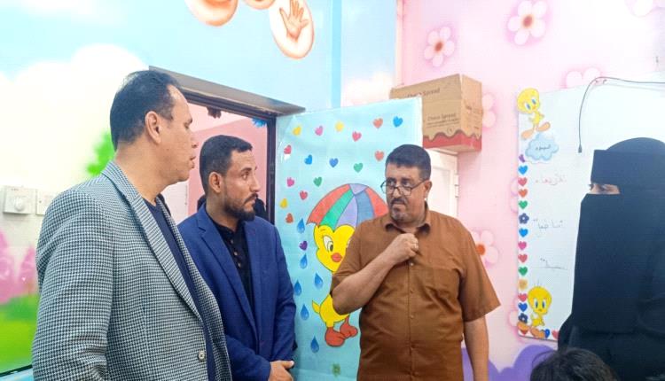 وكيل وزارة التربية يشيد بمدارس النورس الأهلية كنموذج تعليمي متميز