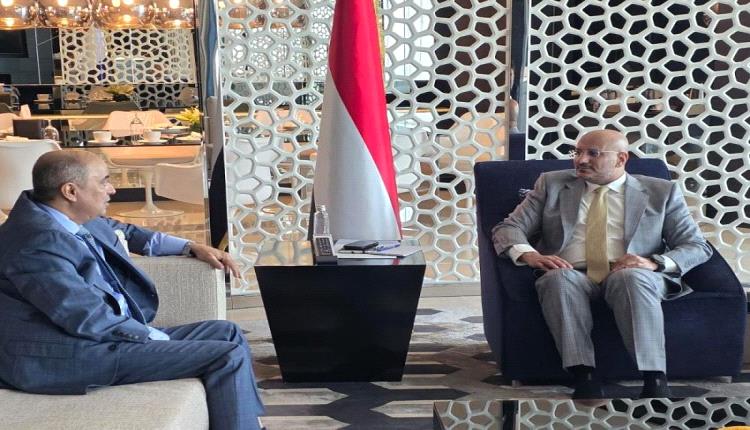 طارق صالح يطلع من رئيس الوزراء على مسار الإصلاحات الاقتصادية والخدمية